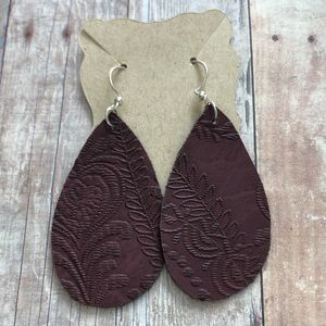 NWT Handcut textured burgundy teardrop earrings
